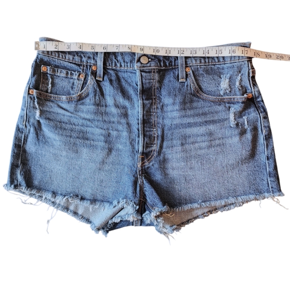 Levi's 501 raw hem button-fly high waist denim shorts 34" waist - Picture 5 of 12